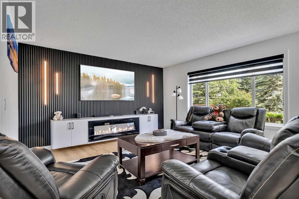 135 West Lakeview Passage