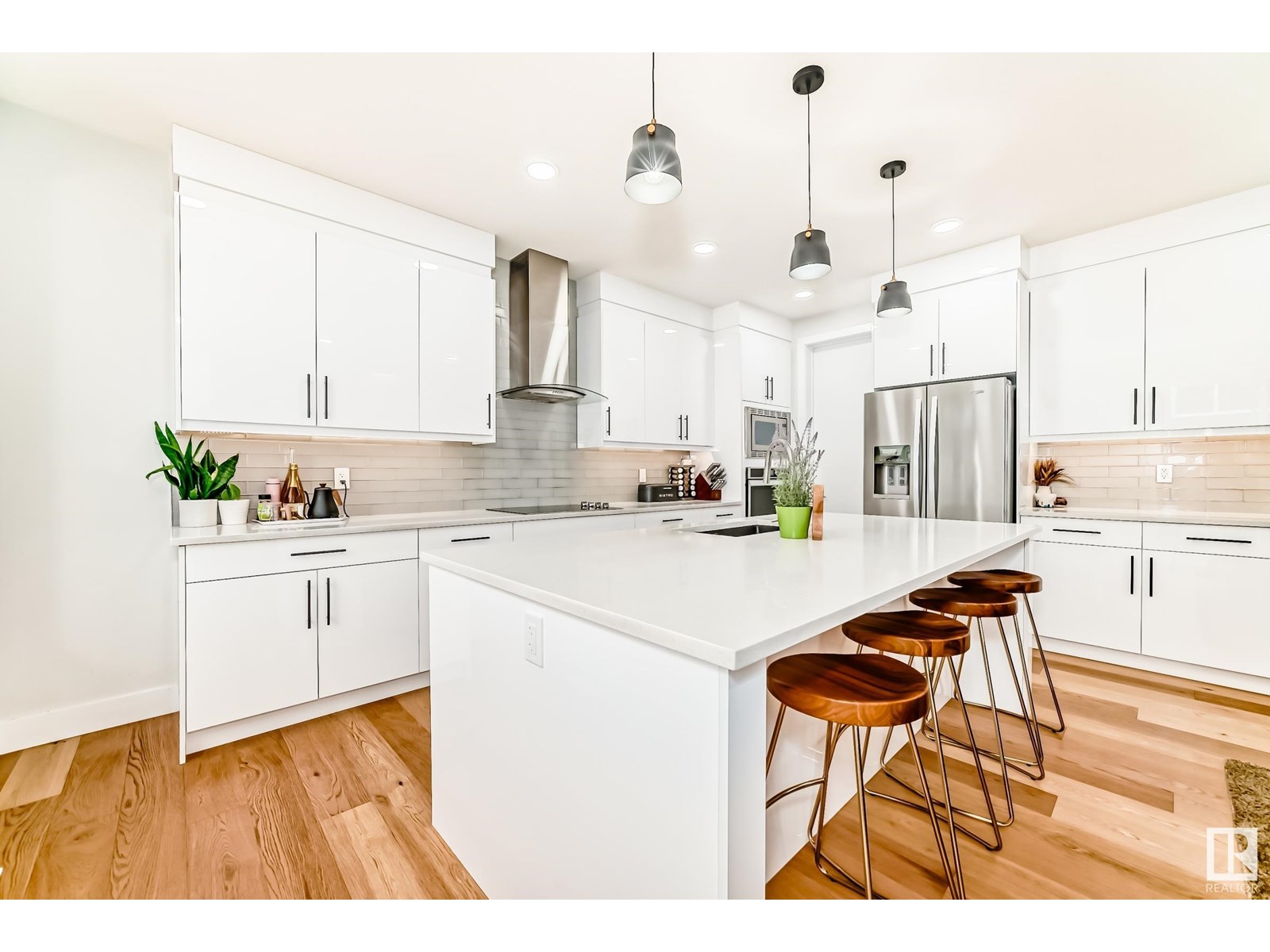 6064 KING LANDING LD SW