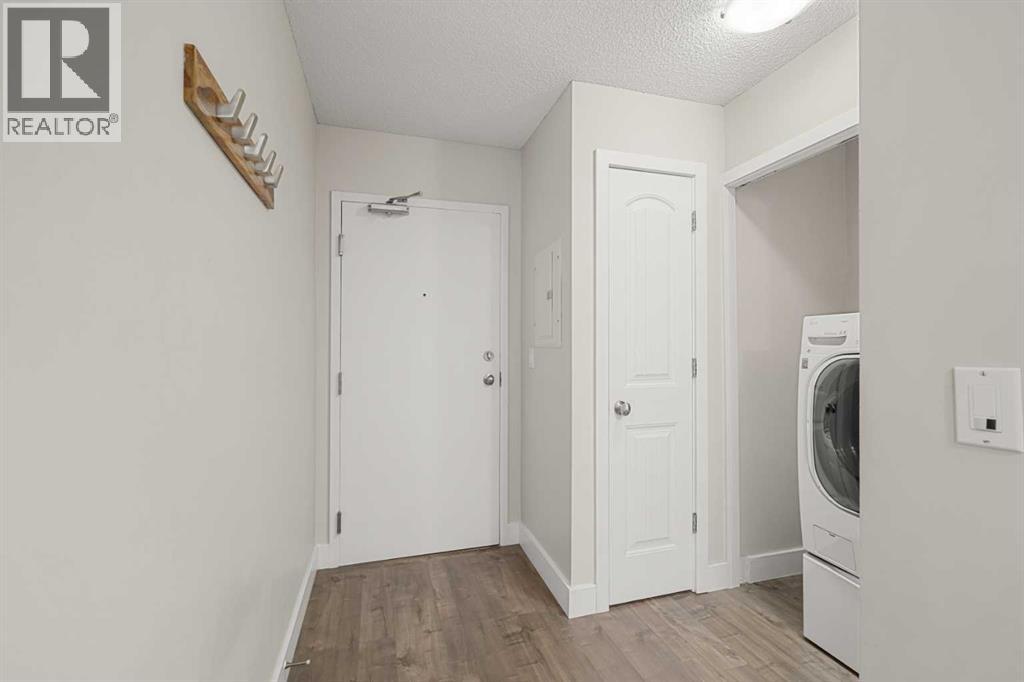 8, 301 Village Mews SW