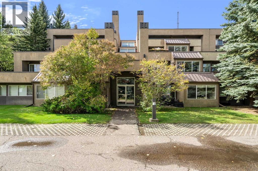 8, 301 Village Mews SW