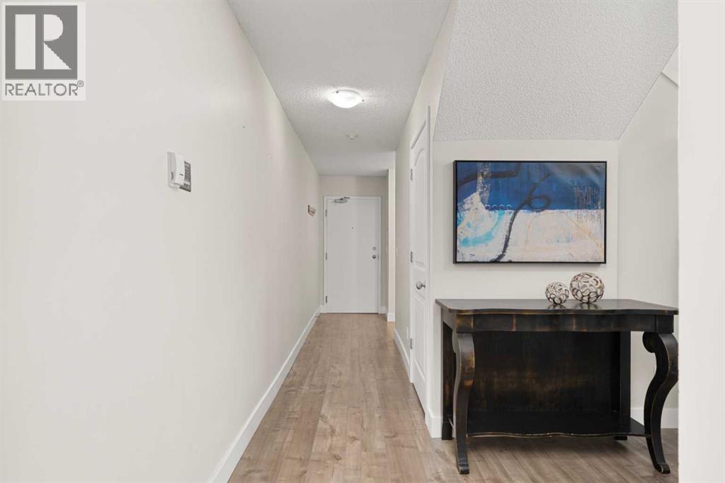 8, 301 Village Mews SW