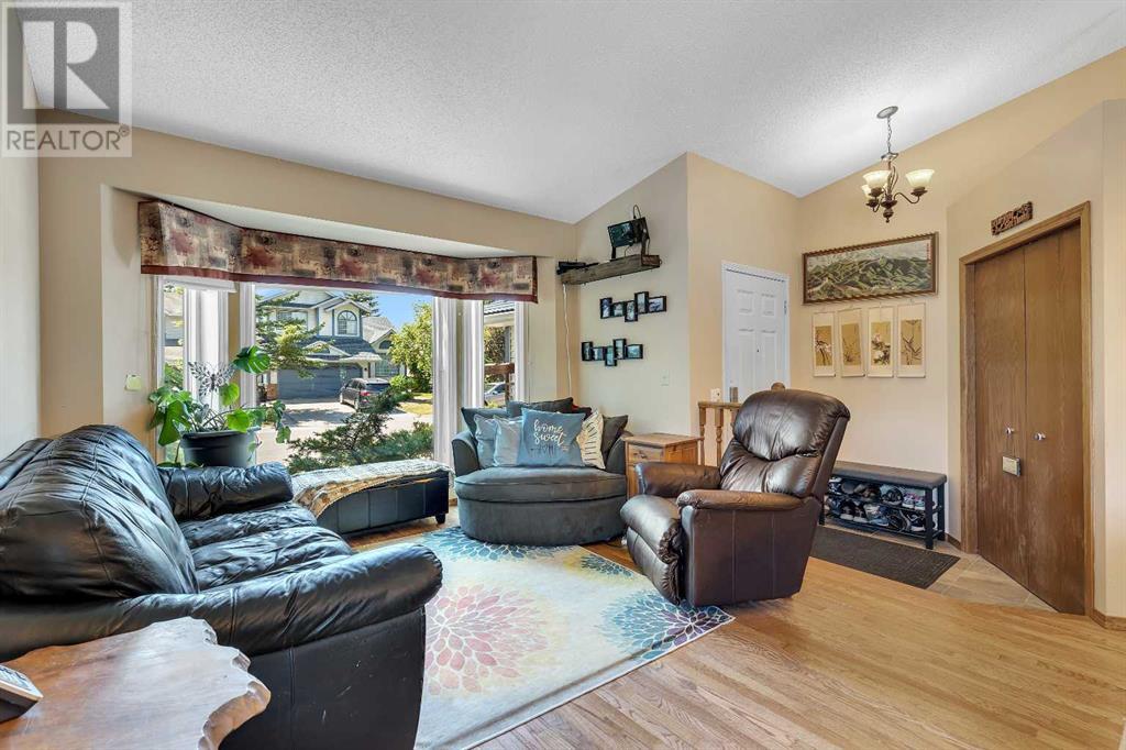 179 Scenic Hill Close NW