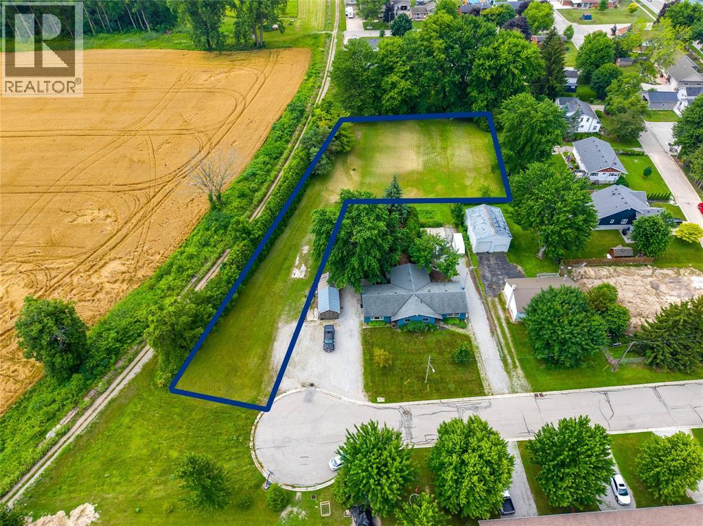 Photo 1 of 15 — 505 GALLERNO LANE, Port Lambton, ON N0P2B0