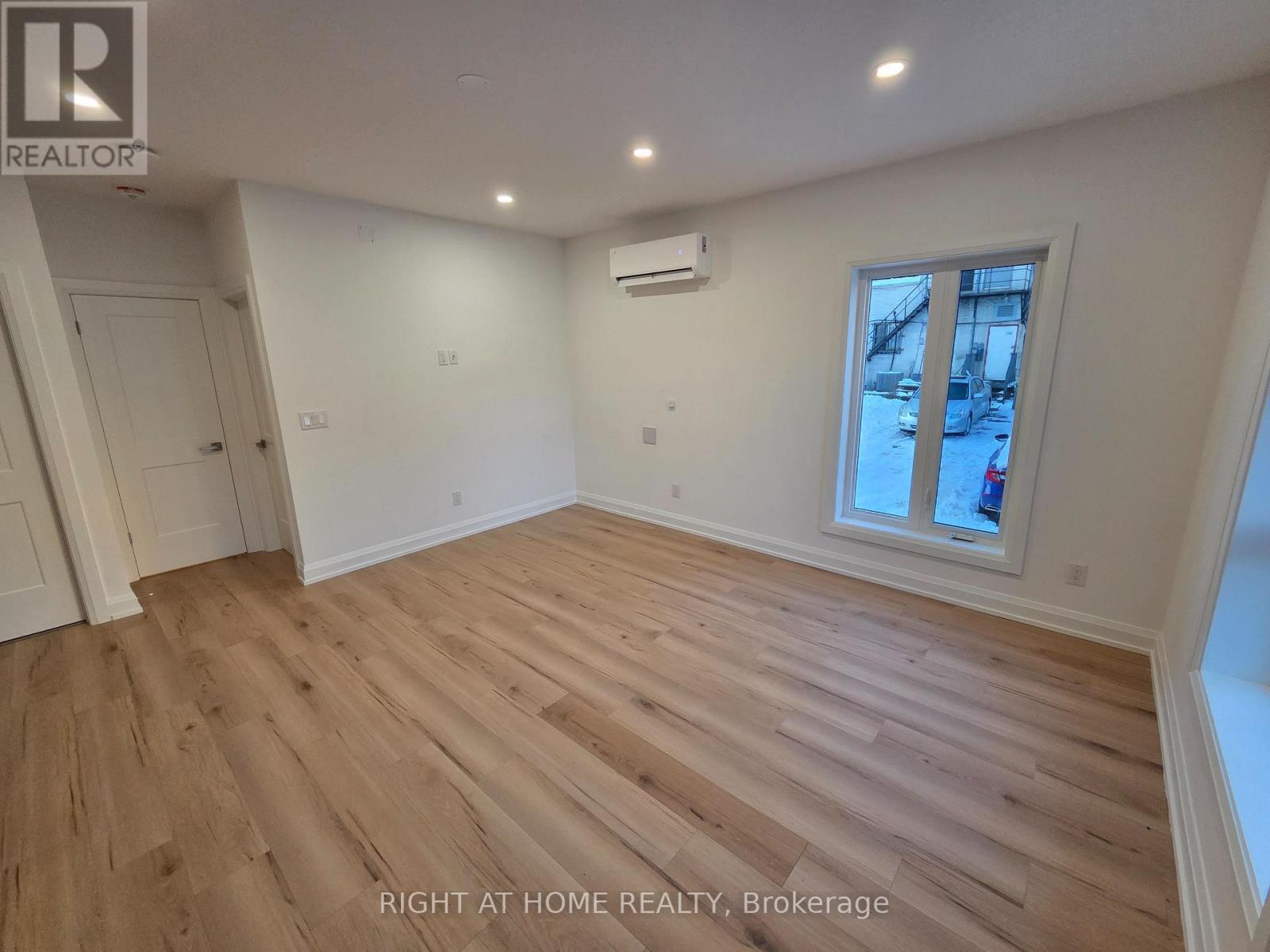 1R - 55 CAMBERWELL ROAD