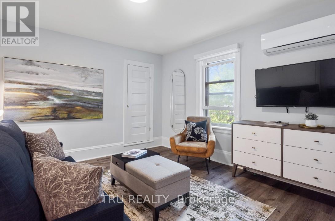360 FRIEL STREET