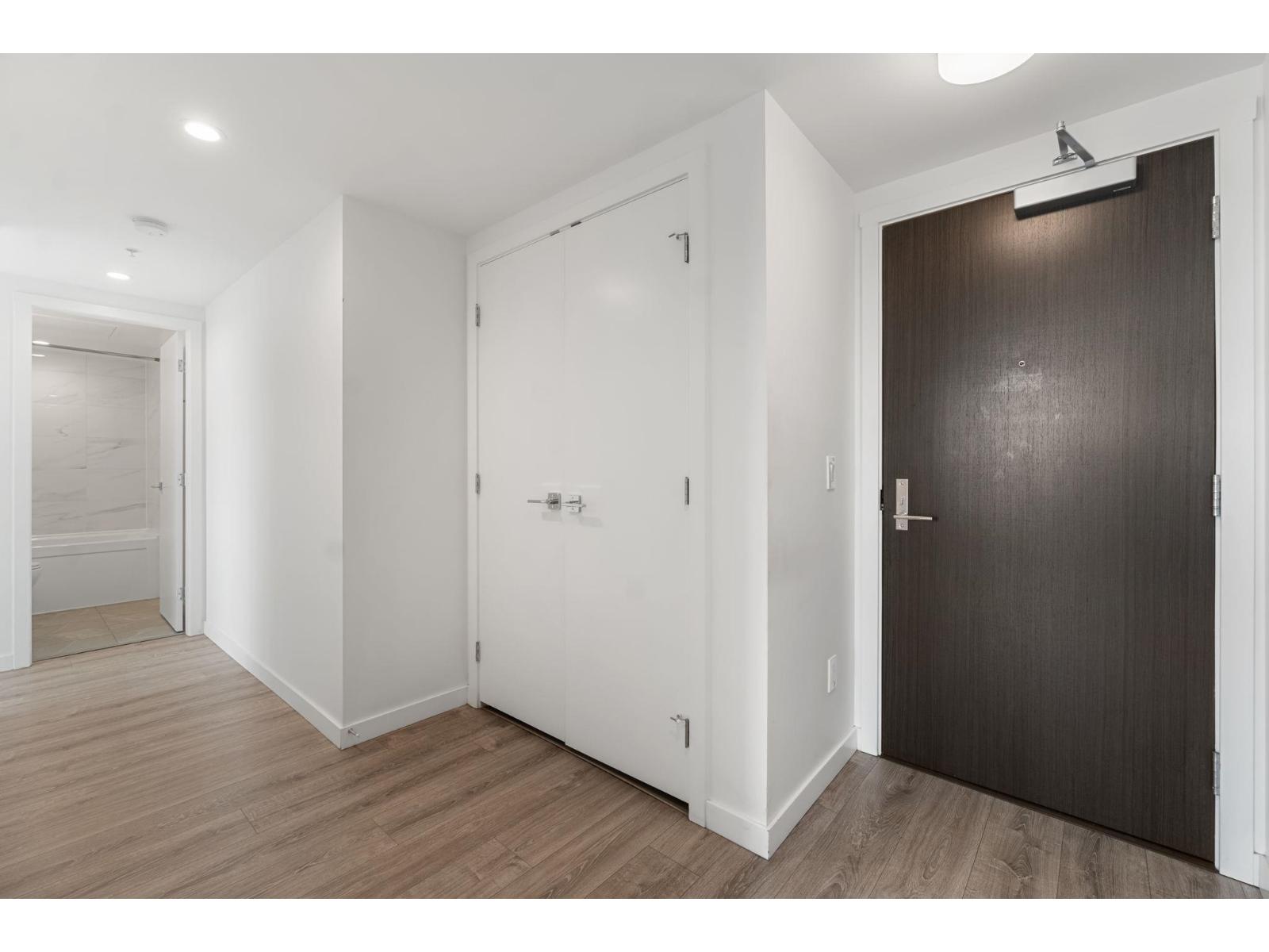 1112 13350 CENTRAL AVENUE