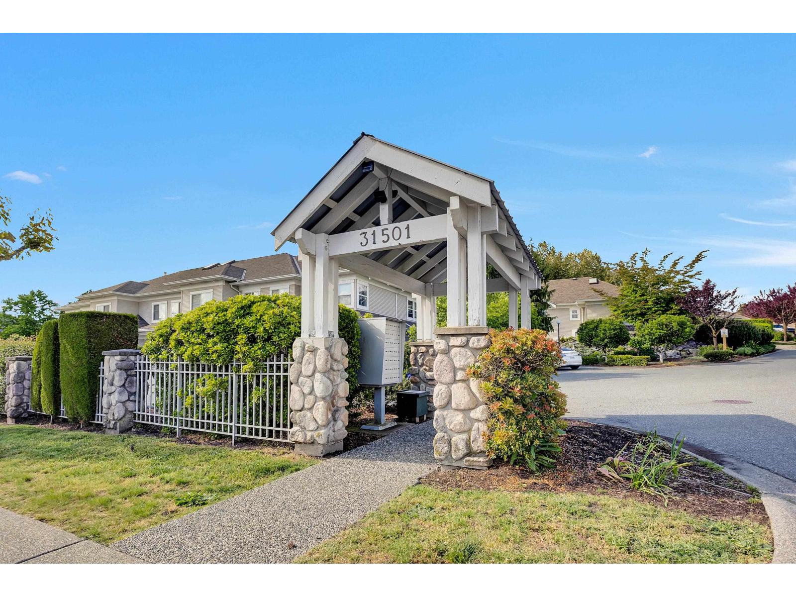 17 31501 UPPER MACLURE ROAD