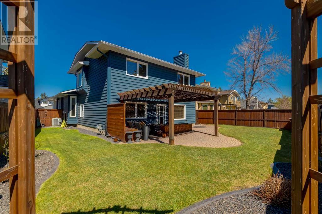 911 Suncastle Drive SE