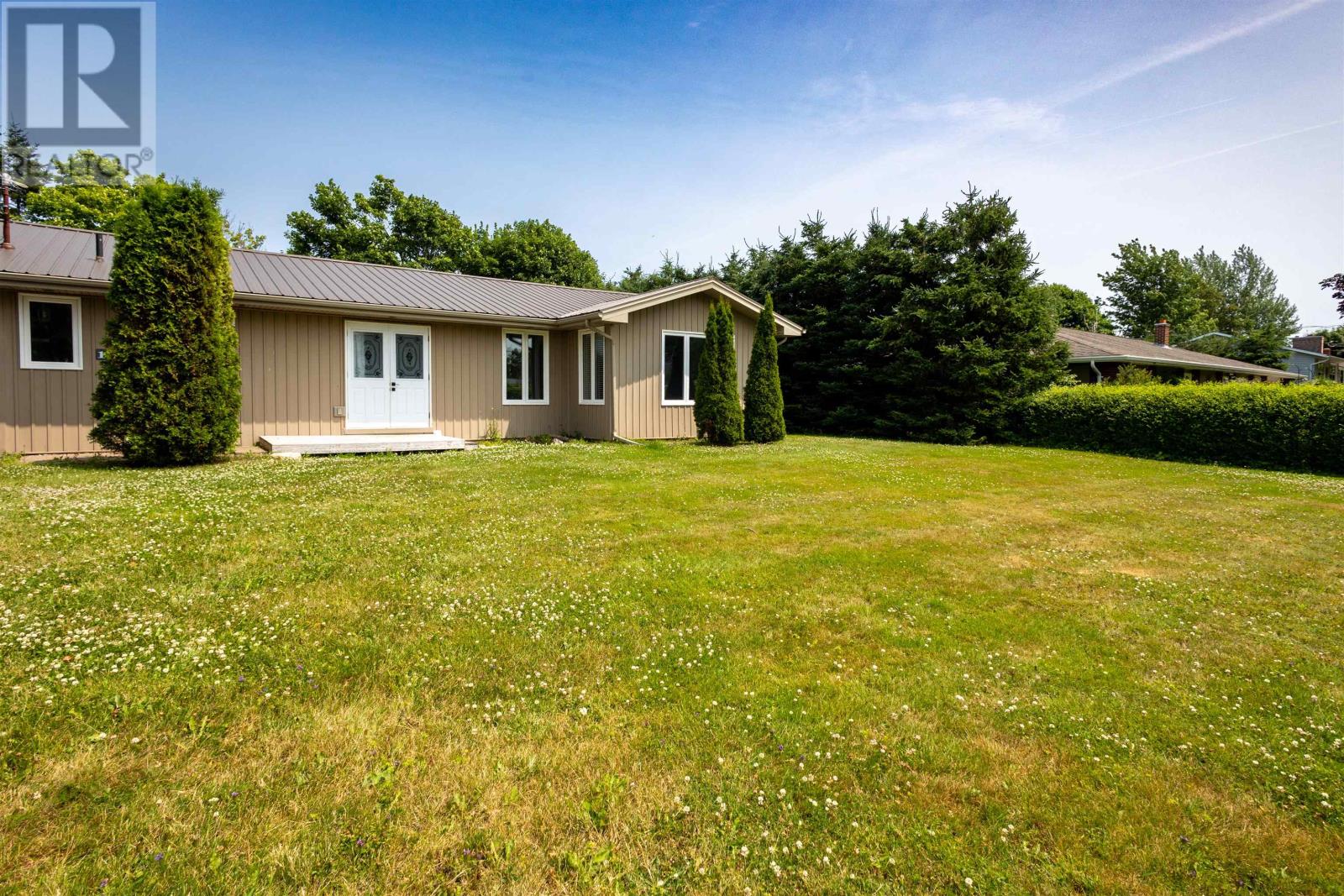 118 Maple Avenue