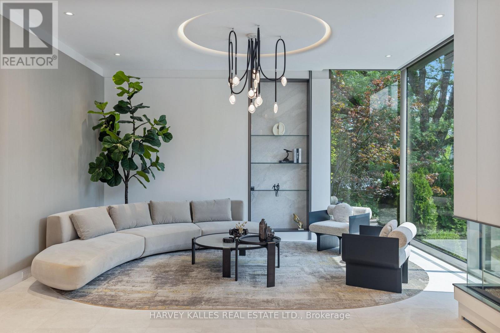 211 DUNVEGAN ROAD
