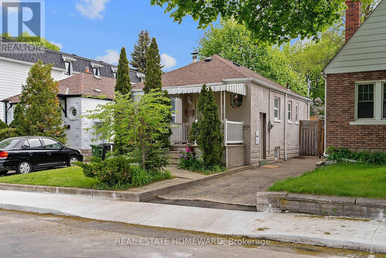 59 MANDERLEY DRIVE