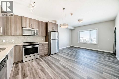 319, 24 Sage Hill Terrace NW Calgary AB T3R0W9