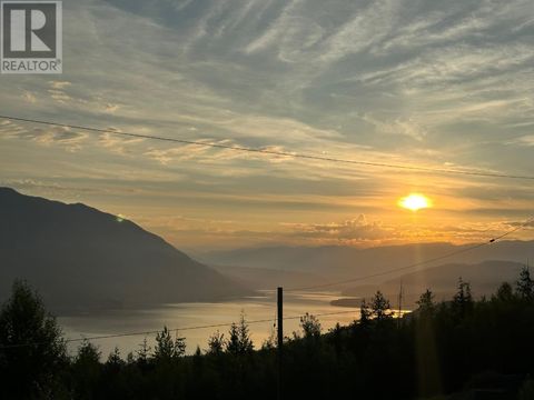 4652 Rose Crescent Eagle Bay BC V0E1T0