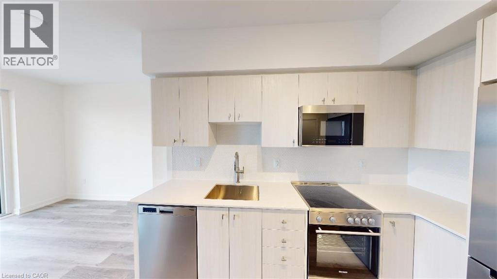 15 WELLINGTON Street S Unit# 1704