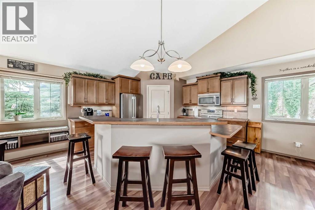 41 Canyoncrest Point W