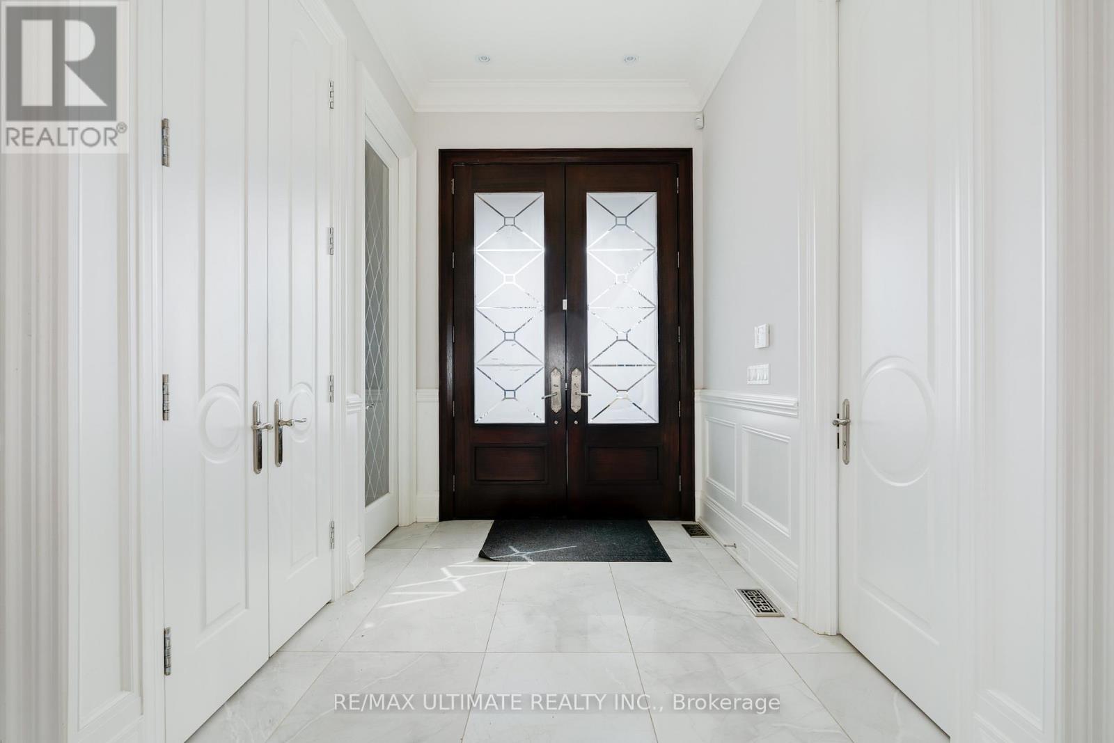 2 POPLAR DRIVE