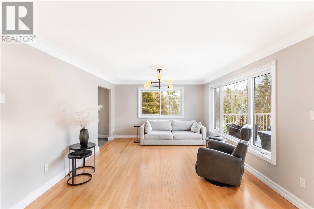 26 Horseshoe Lake Road