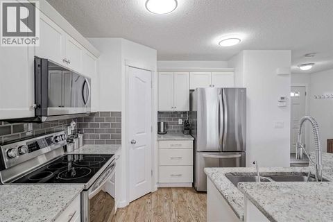 52 Autumn Court SE Calgary AB T3M0P4