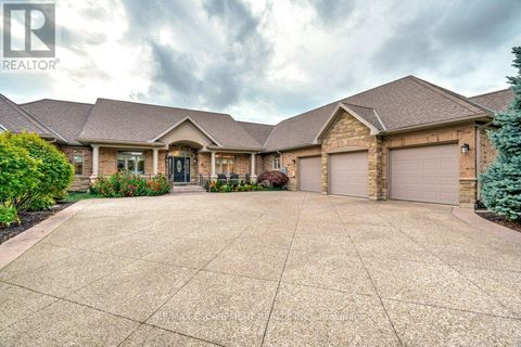 17 TEWS LANE Hamilton (Greensville) ON L9H7N4