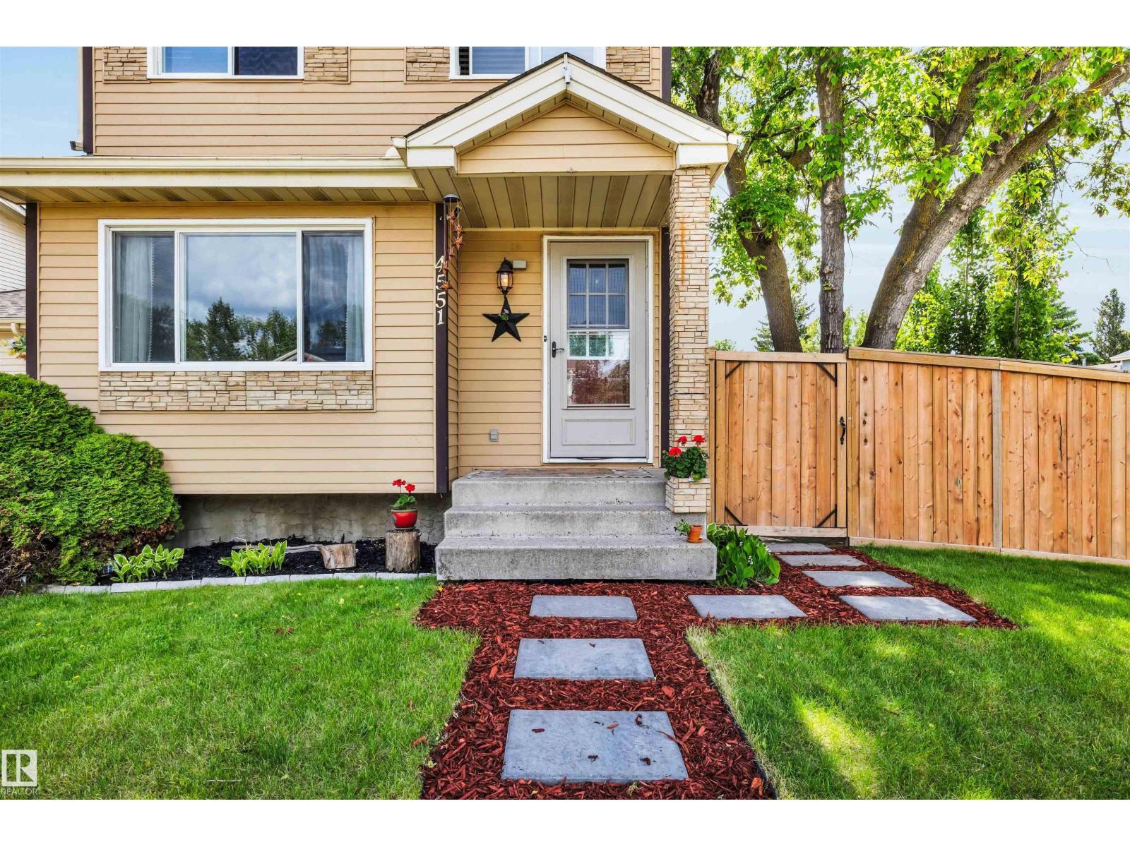 4551 33A AV NW
