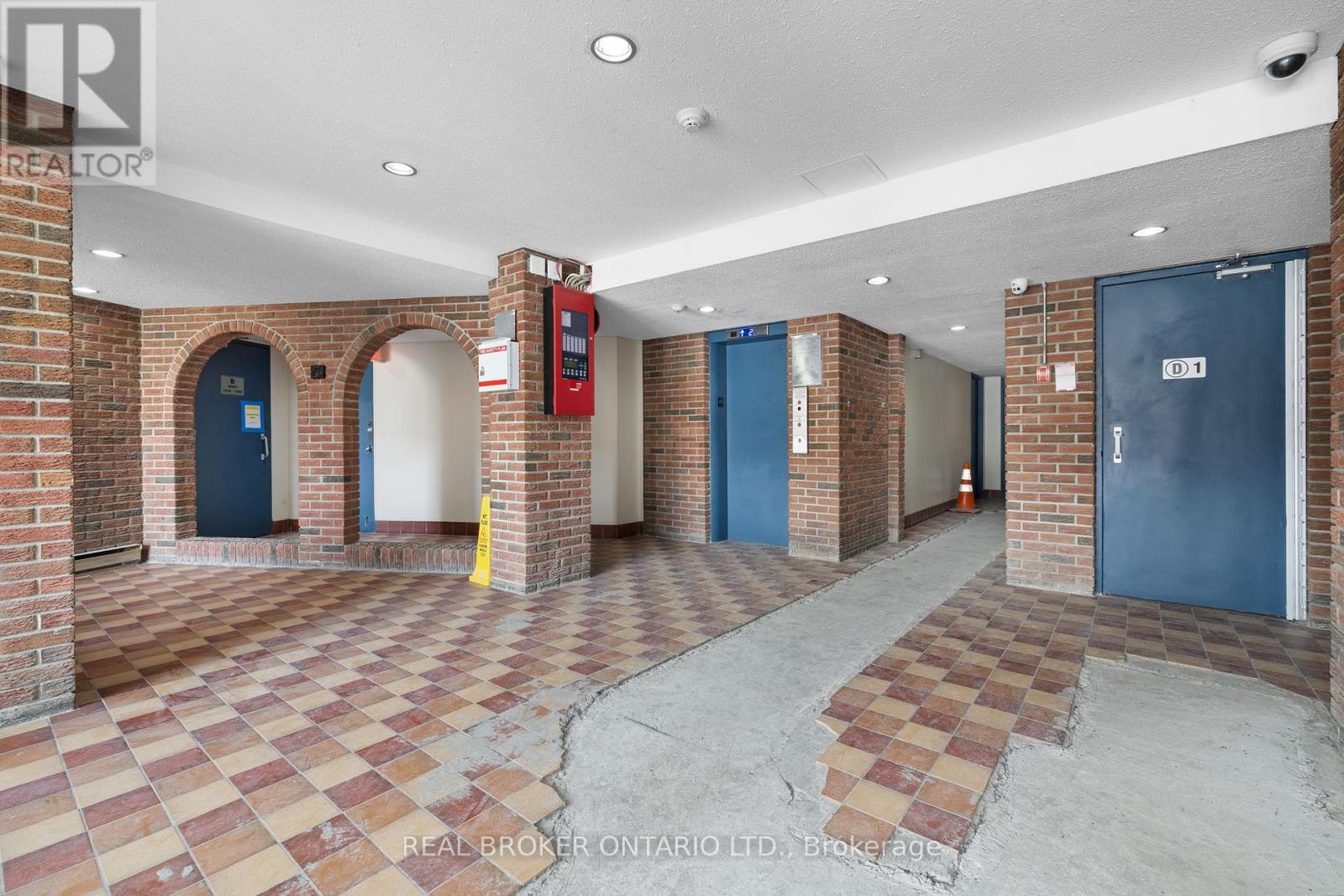 103C - 2041 ARROWSMITH DRIVE