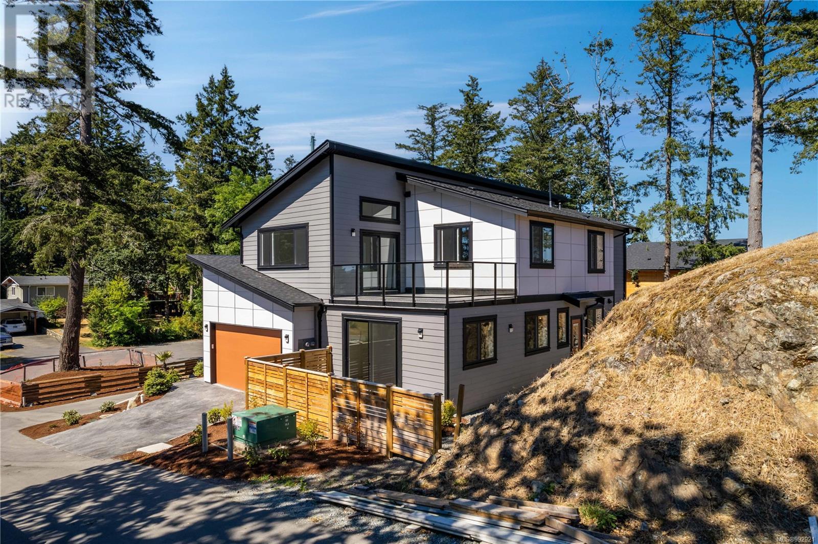 231 Heddle Ave