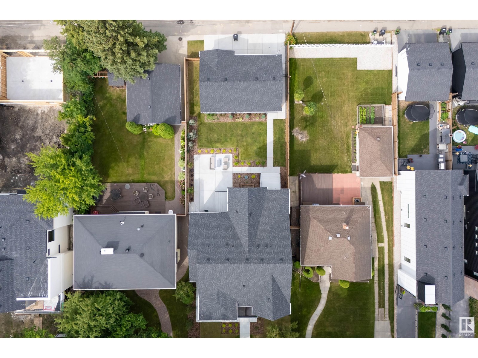 10522 134 ST NW