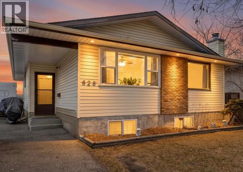 628 Cantrell Drive SW Calgary AB T2W1W7