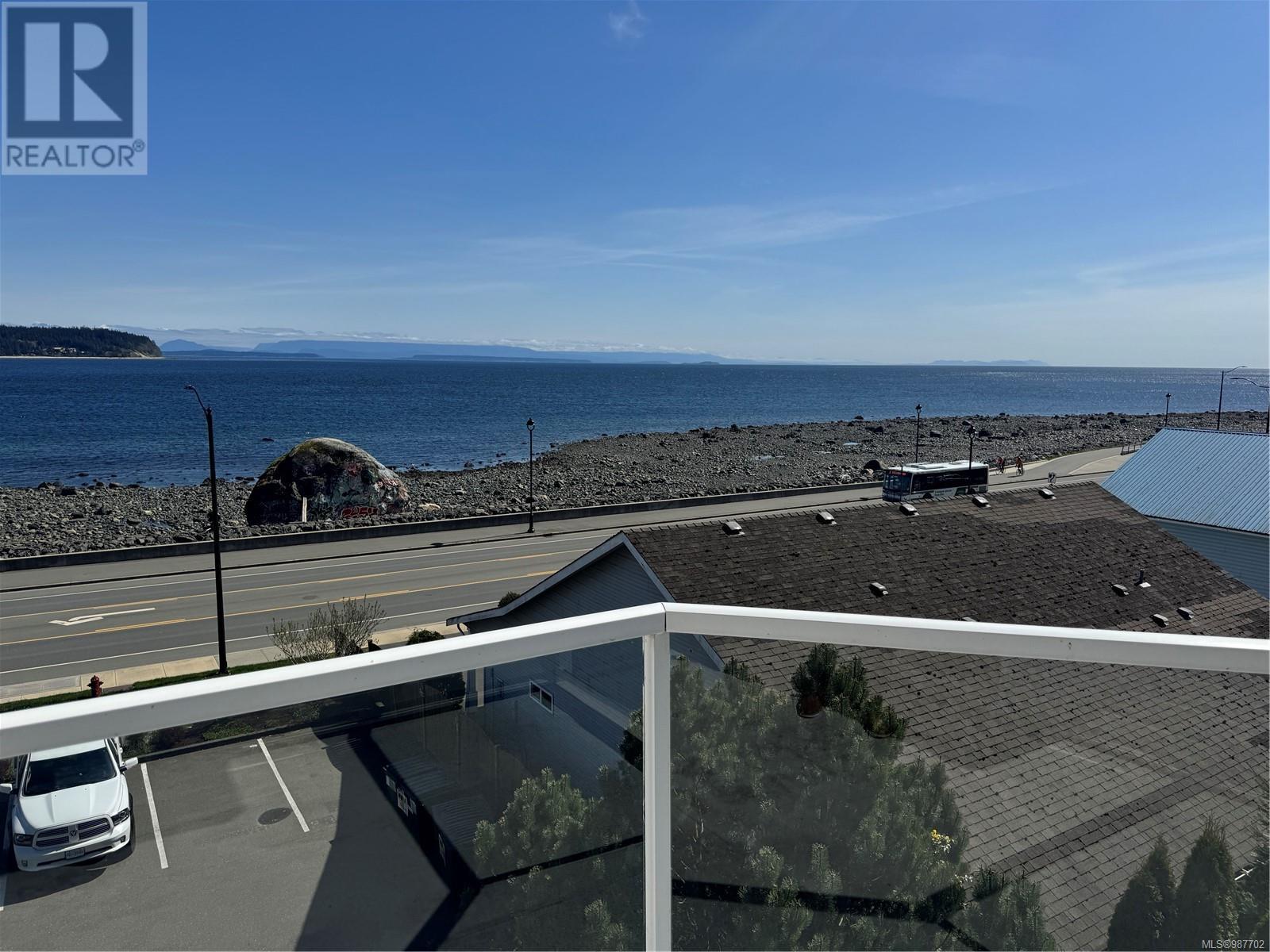 301 1216 Island Hwy S