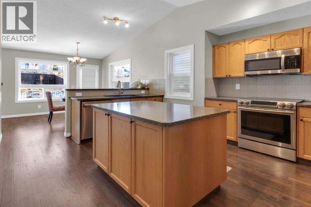 24 Evansbrooke Point NW