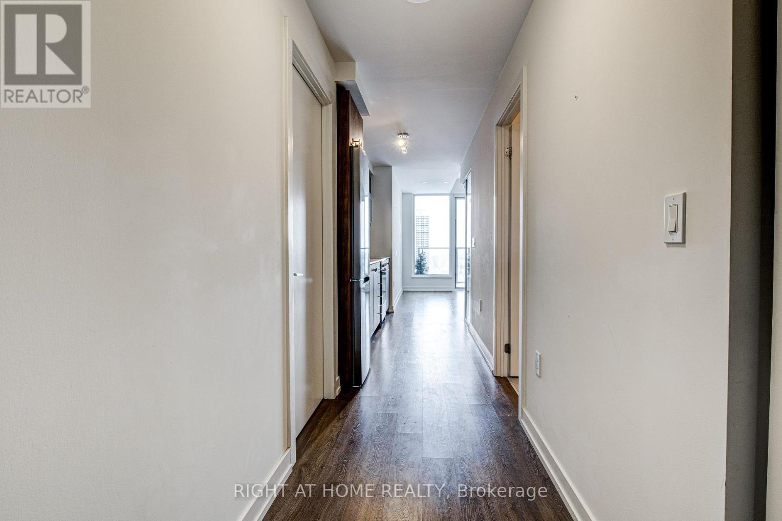 2905 - 15 WELLINGTON STREET S