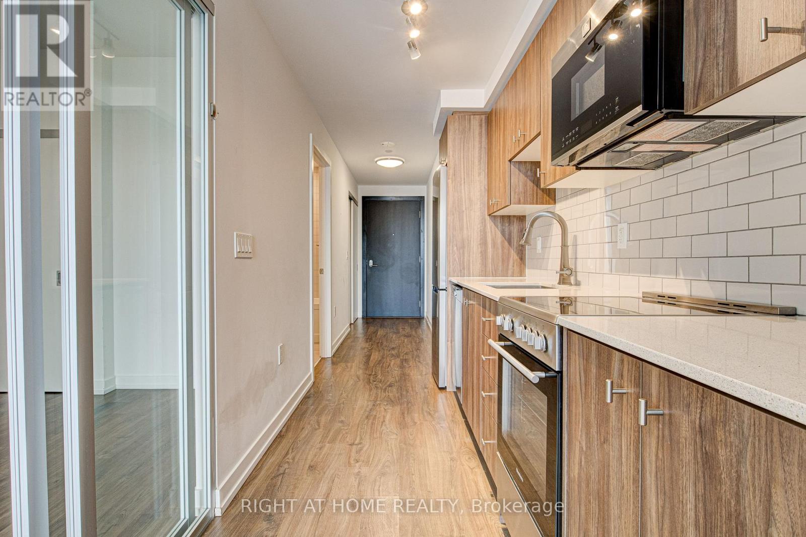 2905 - 15 WELLINGTON STREET S