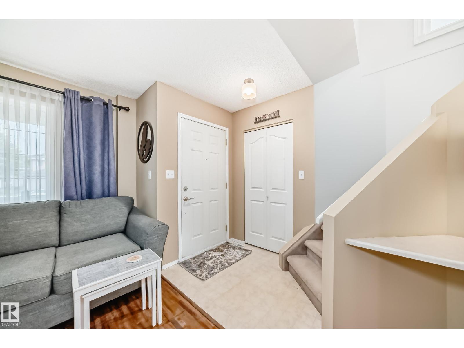 11831 9 AV NW