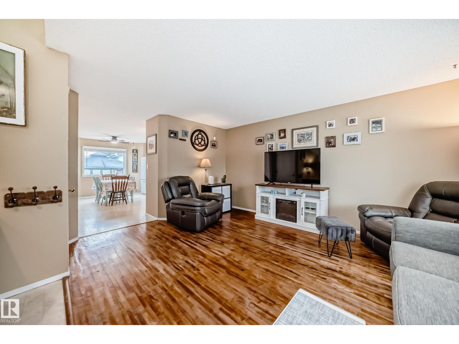 11831 9 AV NW
