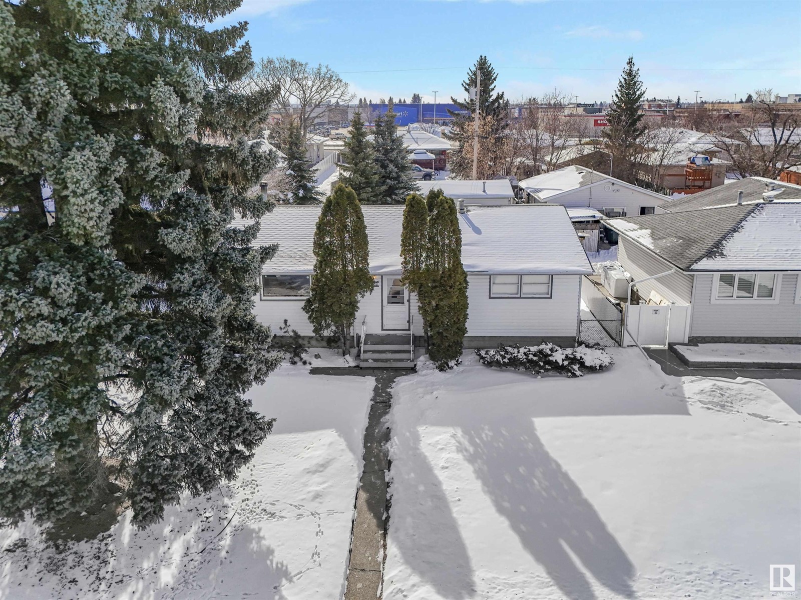 5211 101A AV NW