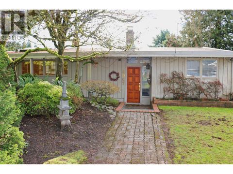 4067 SUNNYCREST DRIVE North Vancouver BC V7R3E3