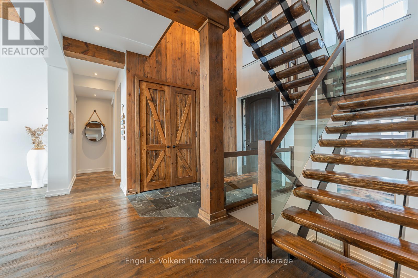 280 SUNSET BOULEVARD