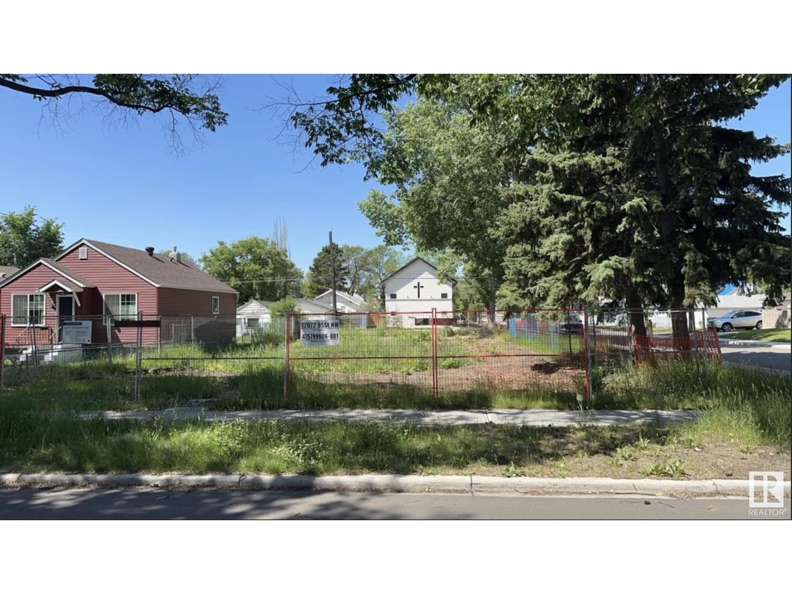 12072 95 ST NW NW