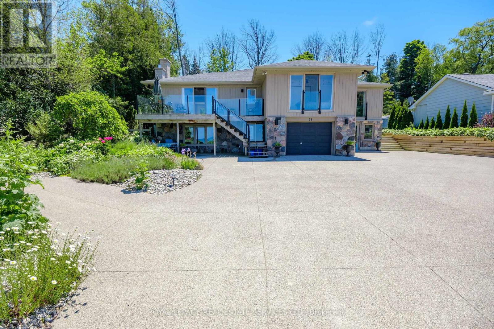 39 GODERICH STREET