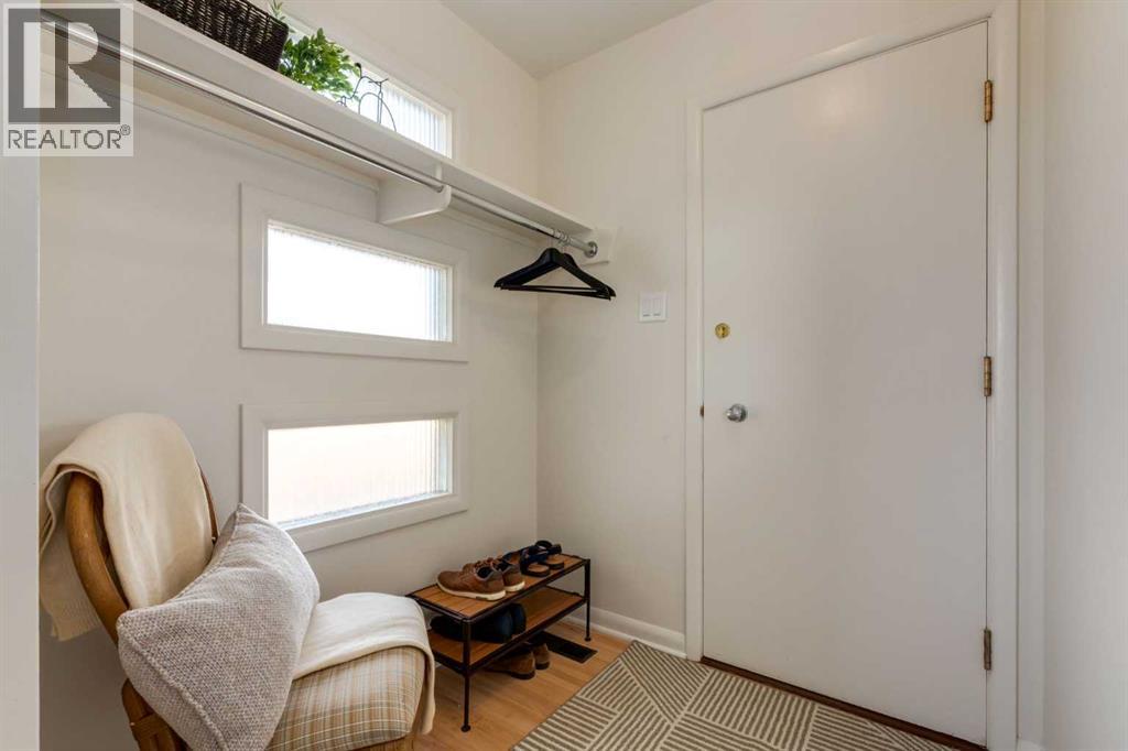 126 & 128 Winston Drive SW