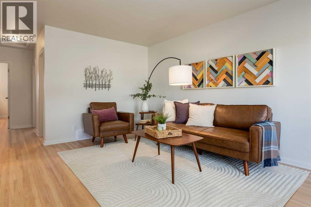 126 & 128 Winston Drive SW