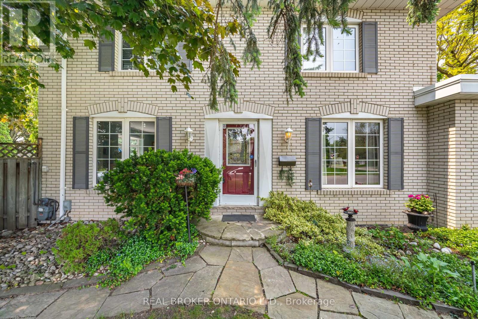 30 MALVERN COURT