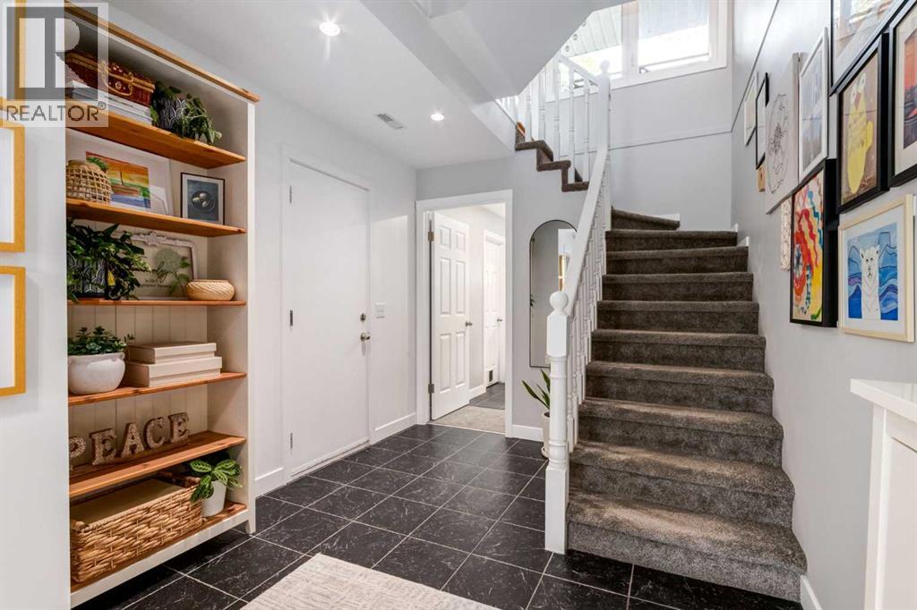 88 Coachway Gardens SW