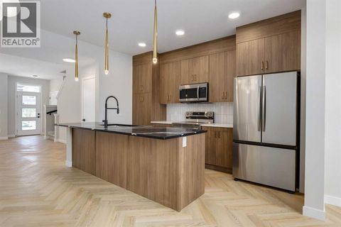 7110 Rangeview Avenue SE Calgary AB T3S0S7