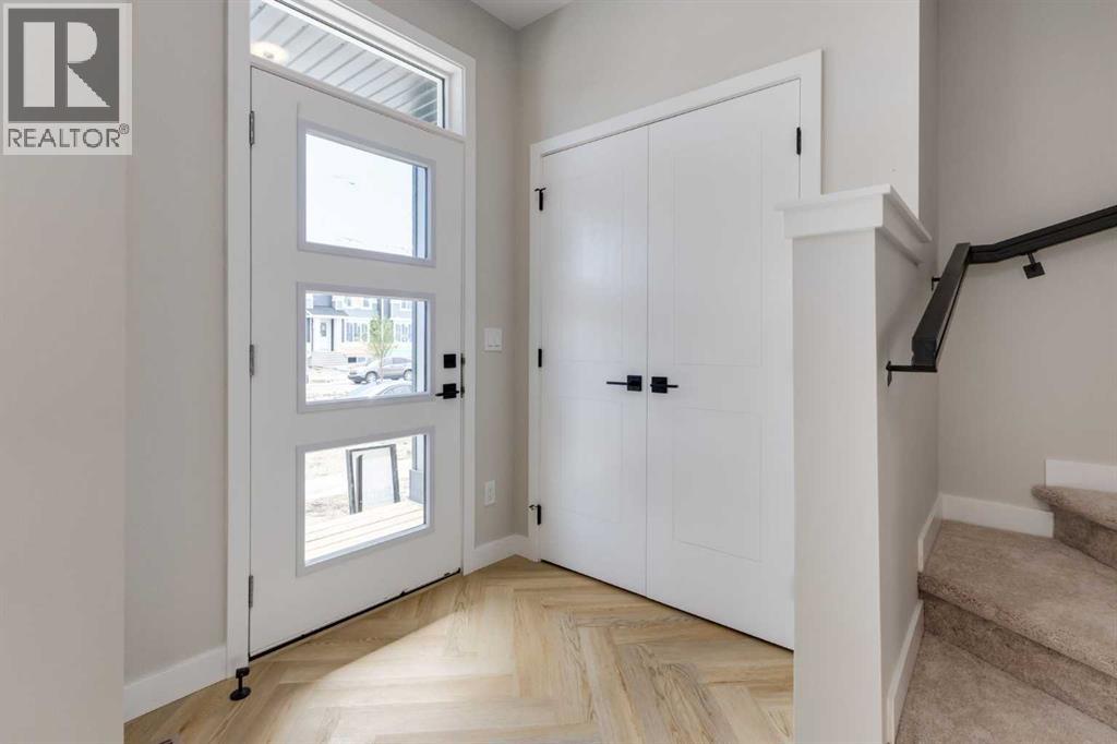 7110 Rangeview Avenue SE