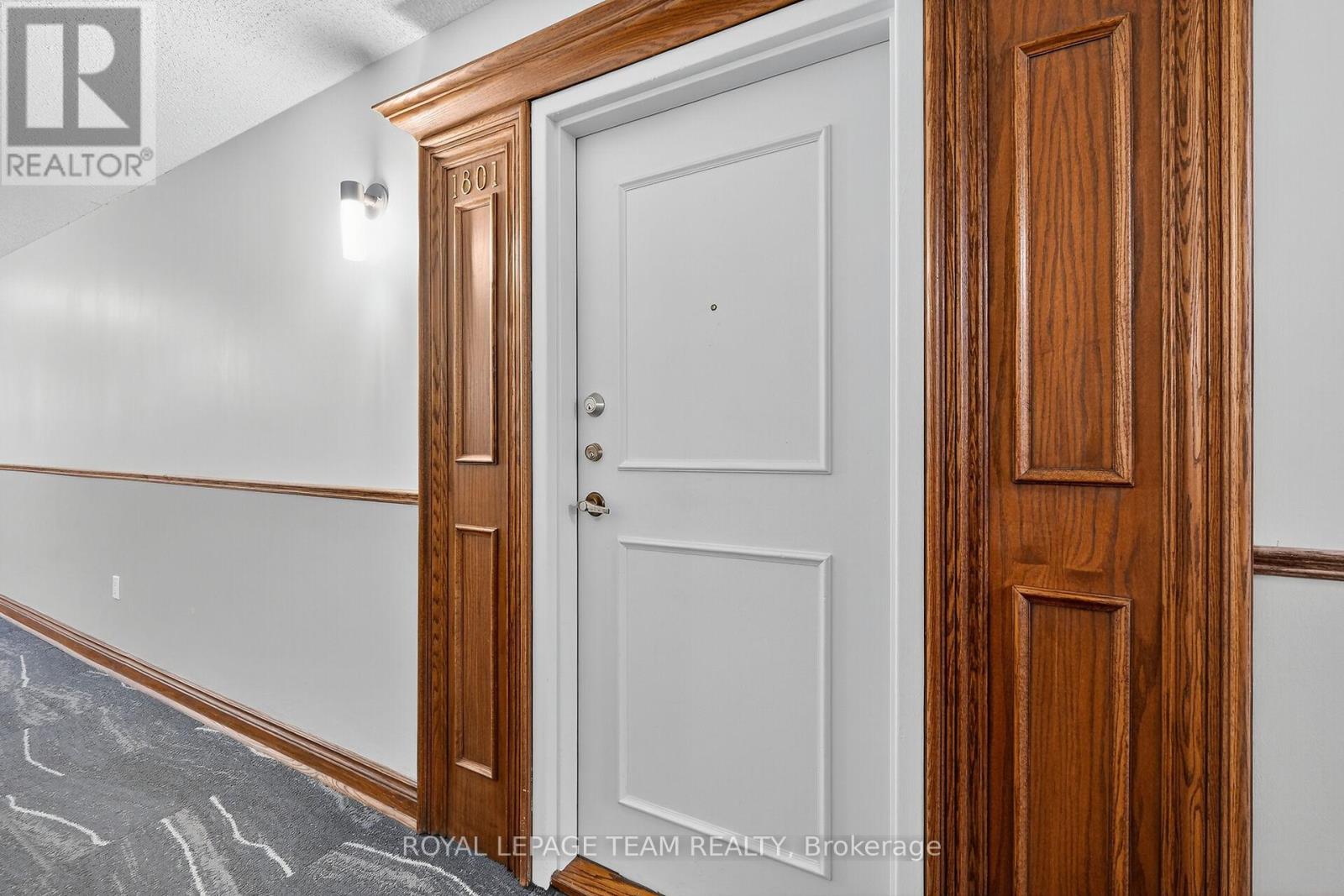 1801 - 530 LAURIER AVENUE W