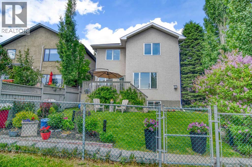 148 Scenic View Close NW