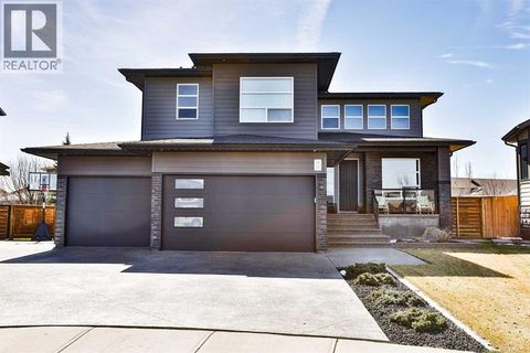 218 Stonecrest Bay W Lethbridge AB T1K5N7