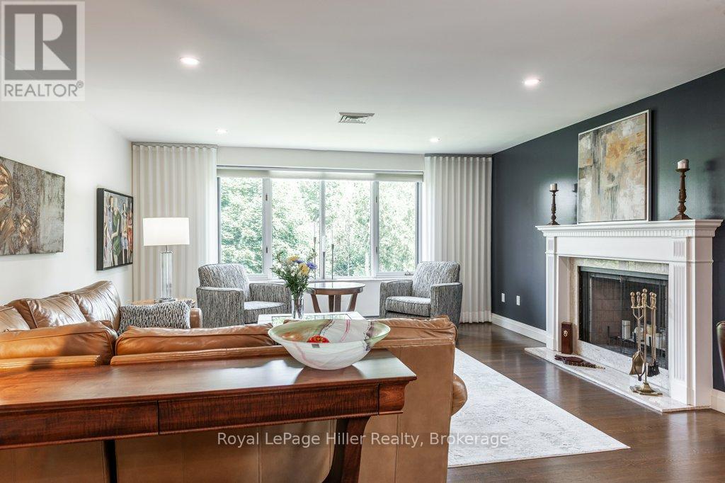 205 - 30 FRONT STREET