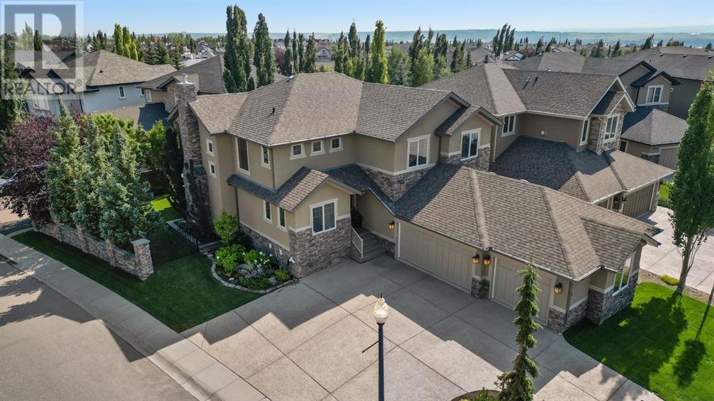 141 Rockcliff Bay NW